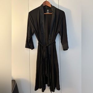 NEW Kindred Bravely Emmaline Maternity & Nursing Robe. BLACK COLOR. L-XL size